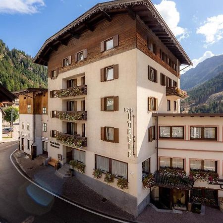 Hotel Italia Canazei Extérieur photo