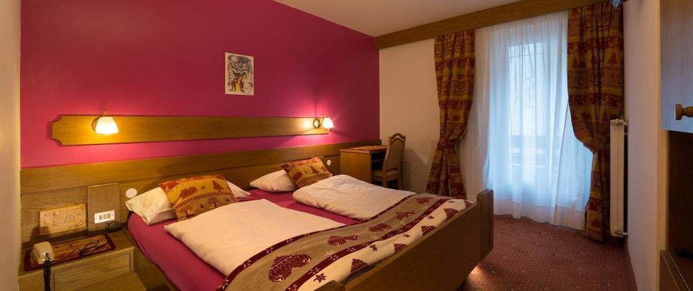 Hotel Italia Canazei Extérieur photo
