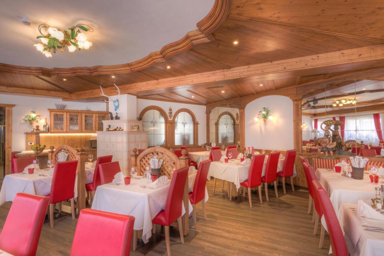 Hotel Italia Canazei Extérieur photo